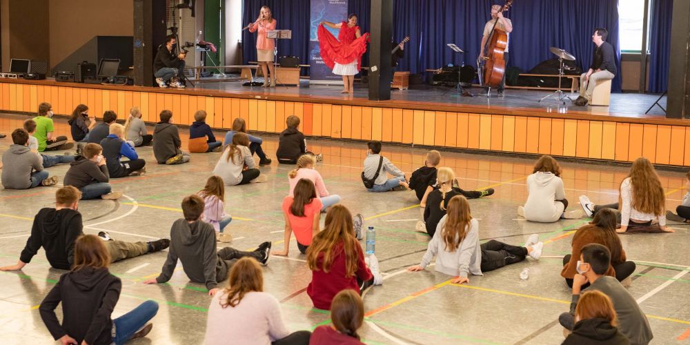 Kinder beim Workshop in der Gesamtschule Jüchen