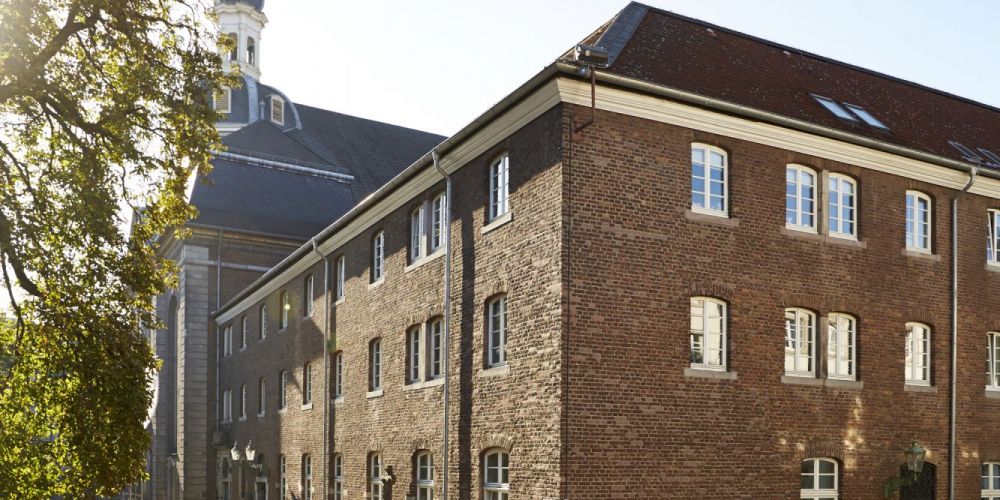 Fassade des Backsteinhauses