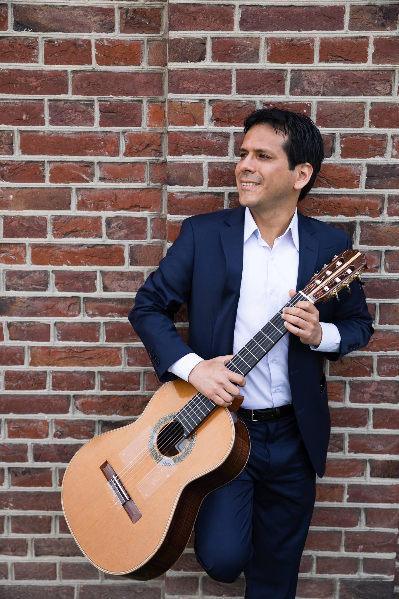 Pressebild mit Gitarre